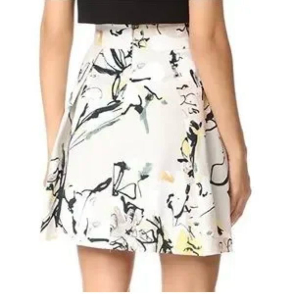 Black Halo beige large flower a-line skirt - Picture 3 of 9